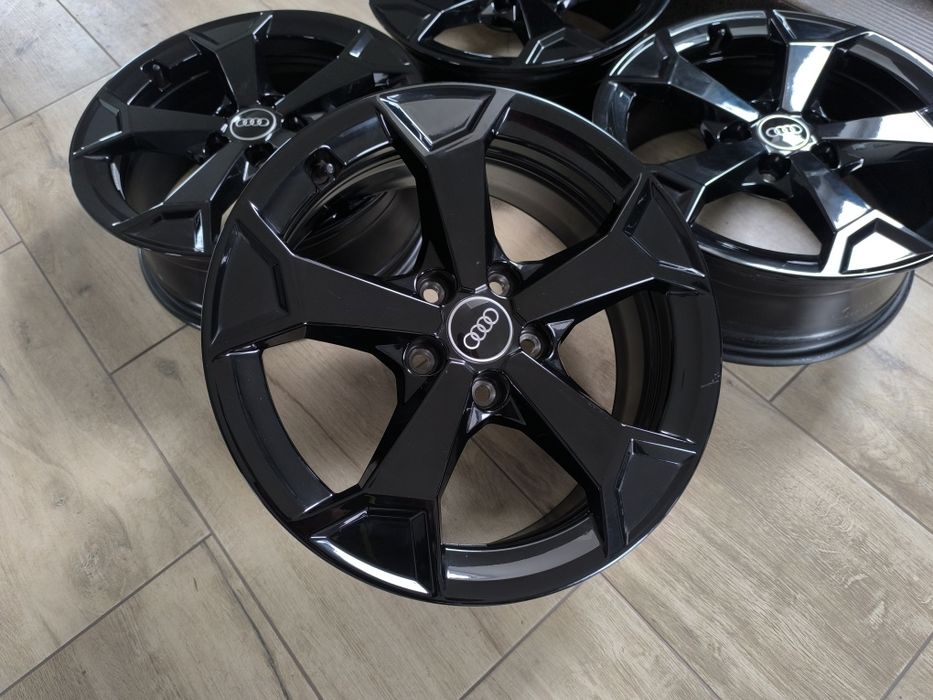 Jak Nowe 17" felgi 5x112 et38 Audi Q2 Q3 a3 a4 a6 VW Passat Golf Skoda