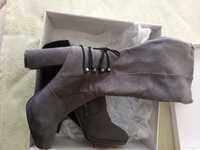 Botas Guess cano alto cinza tamanho 37