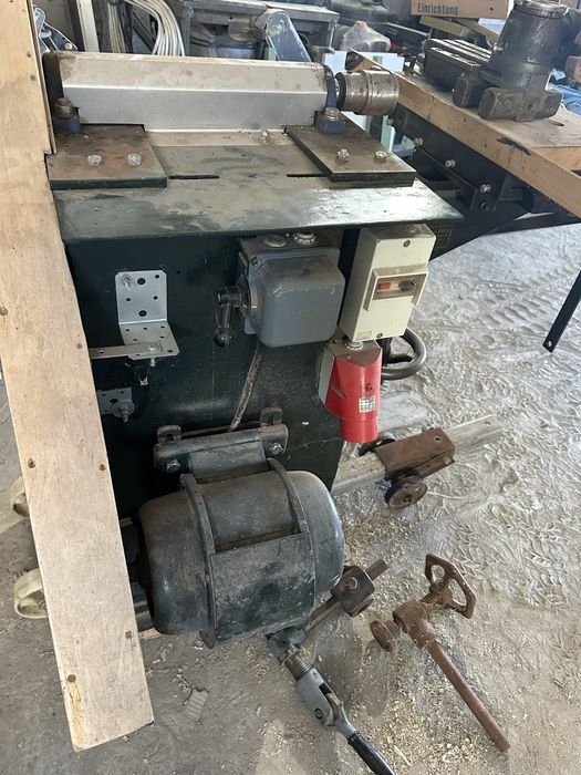 Станок довбальний столярний