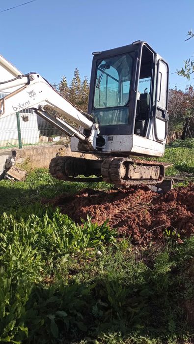 Mini giratória Bobcat x325