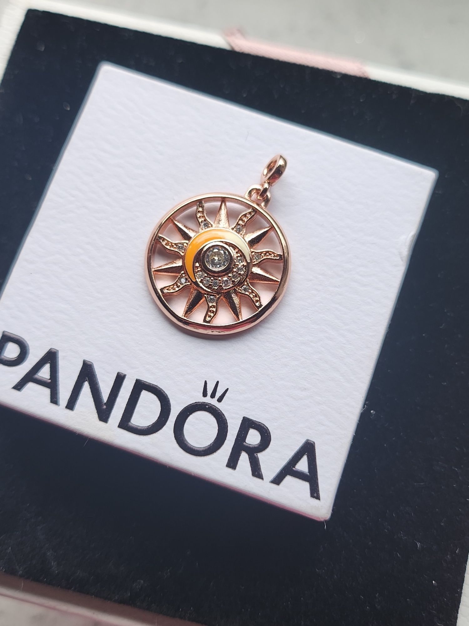 Pandora me Charm