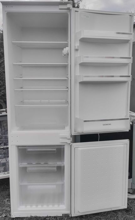 Lodówka z zamrażalką Siemens KI34VV01/01 uszkodzona chłodziarka