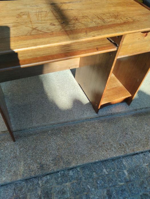 Secretária em madeira