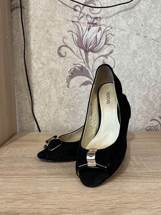 Туфлі замшеві