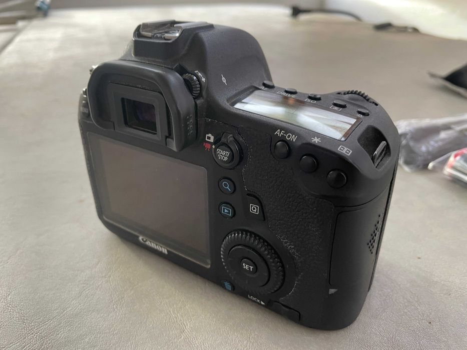 Canon  EOS-6D e Grip