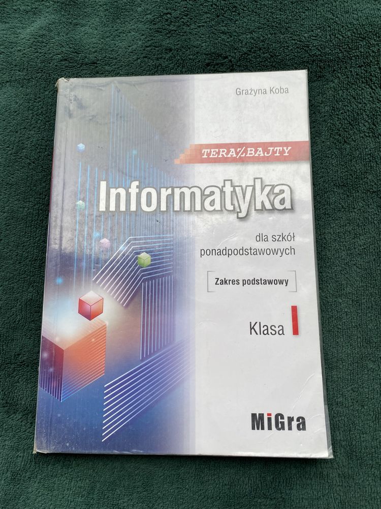 Sprzedam książkę do informatyki