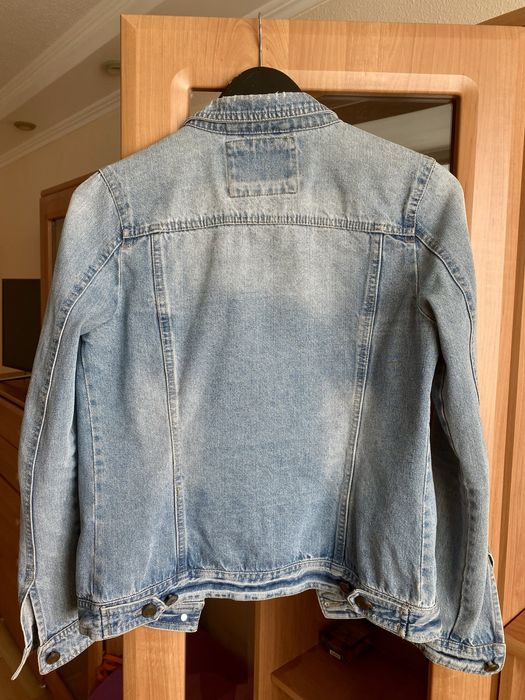 Жіноча блакитна джинсова куртка розмір S