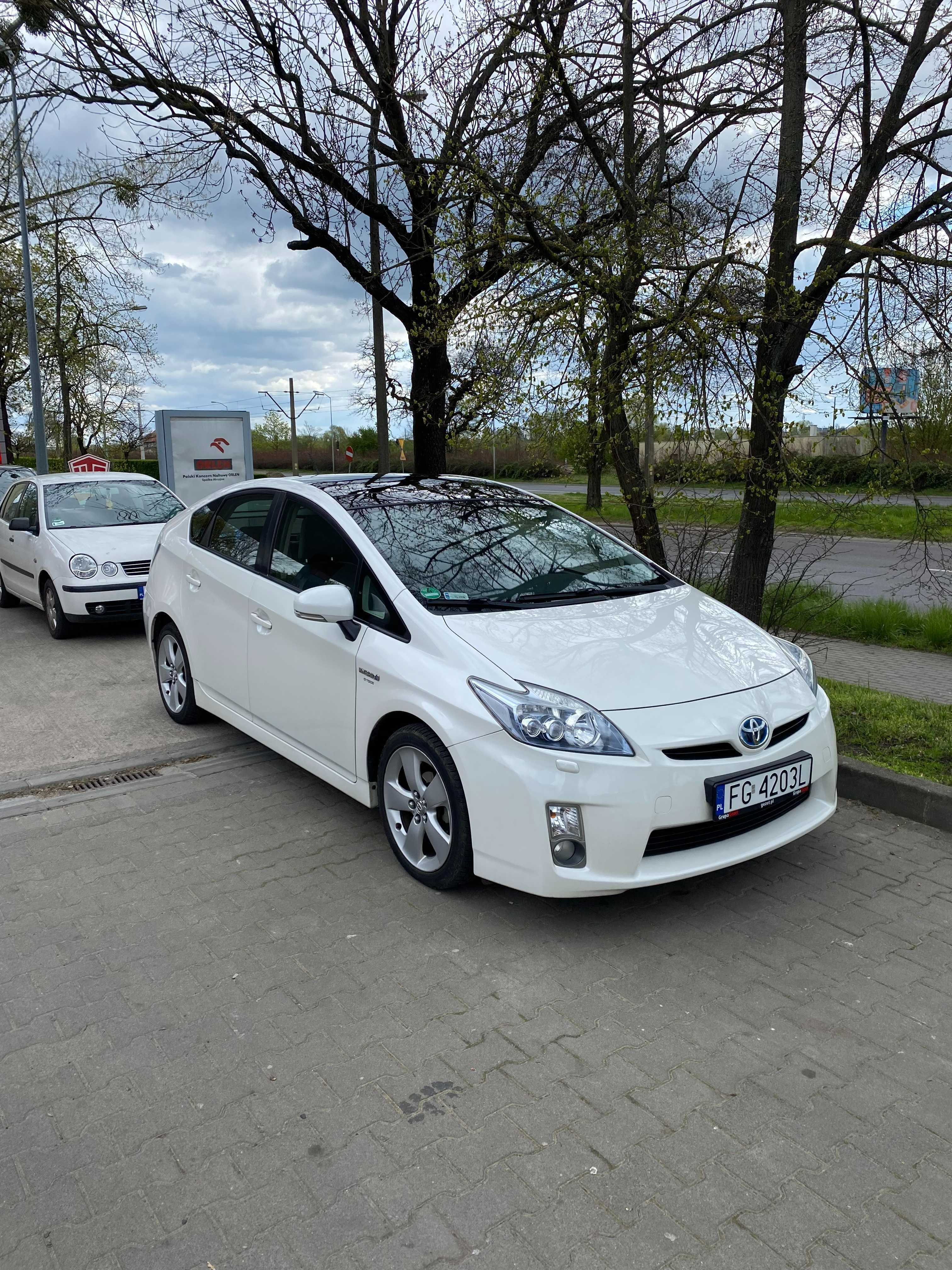 Przewóz osób Osobówka/Bus, lotniska, podróże, imprezy, na terenie UE.