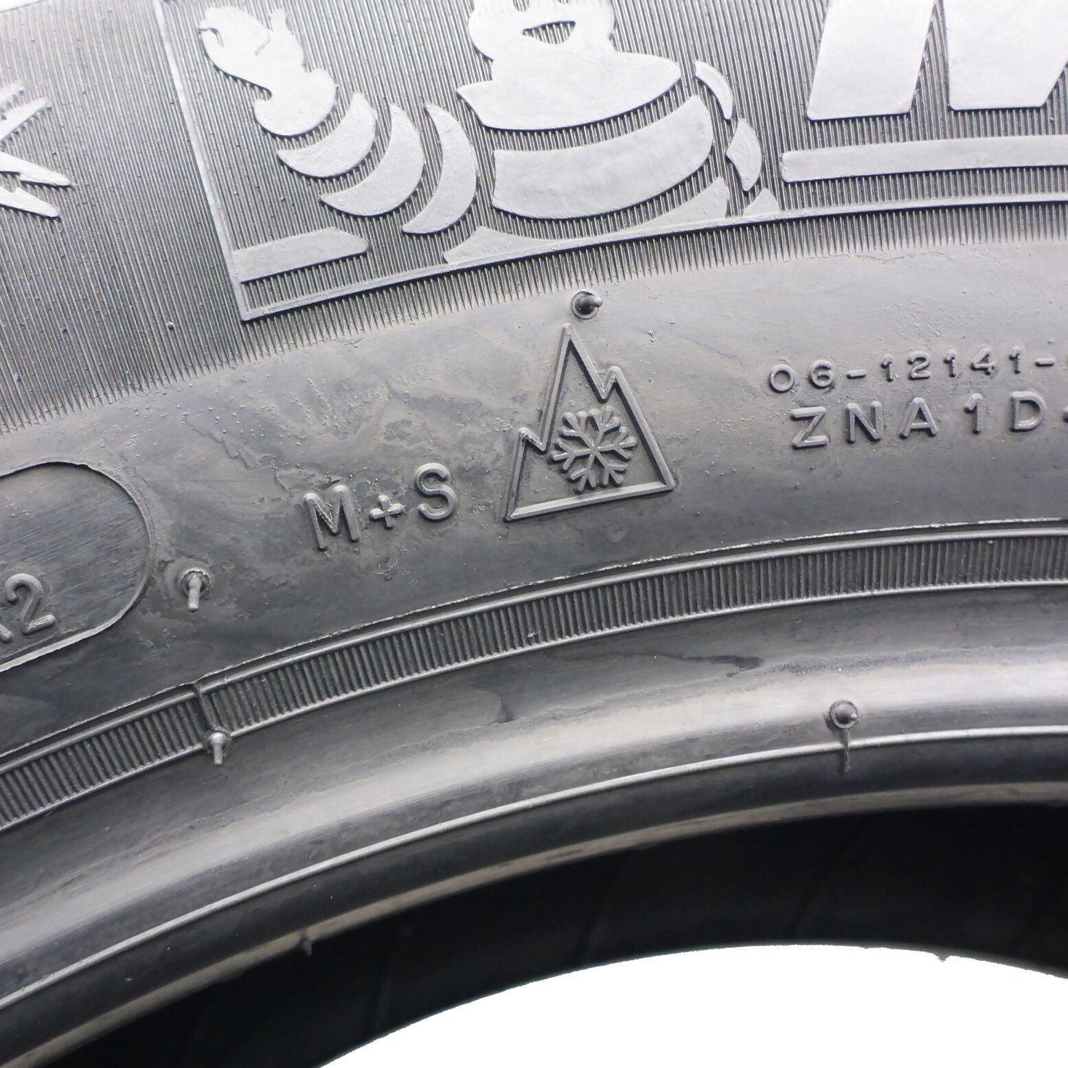 Opony 225/50/16 Michelin 225/50R16 96H XL Zimowe 2014 Nieużywane