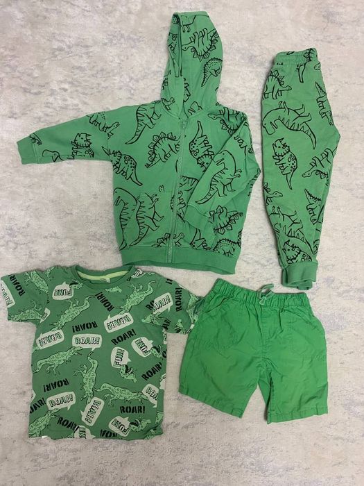 Куртка та Костюм з динозаврами