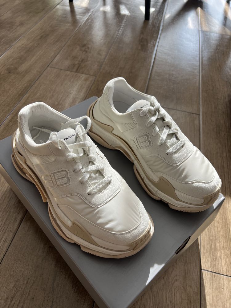 Кросівки Balenciaga Triple S nylon sneakers