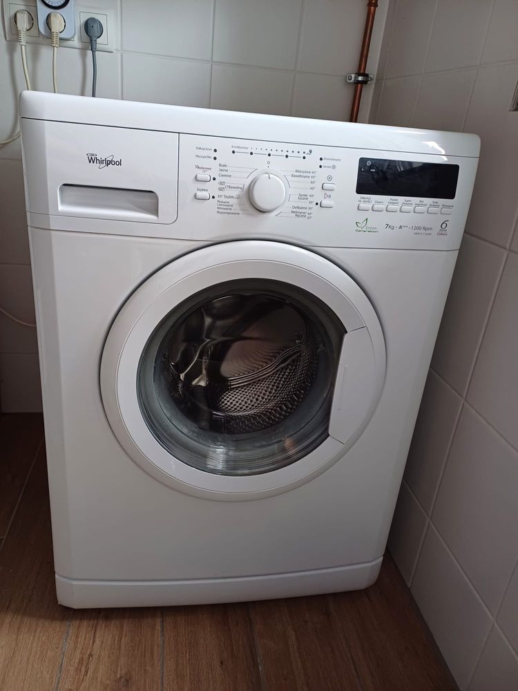 Pralka Whirlpool AWO/C 71203P 7 kg - używana, działa, huczą łożyska