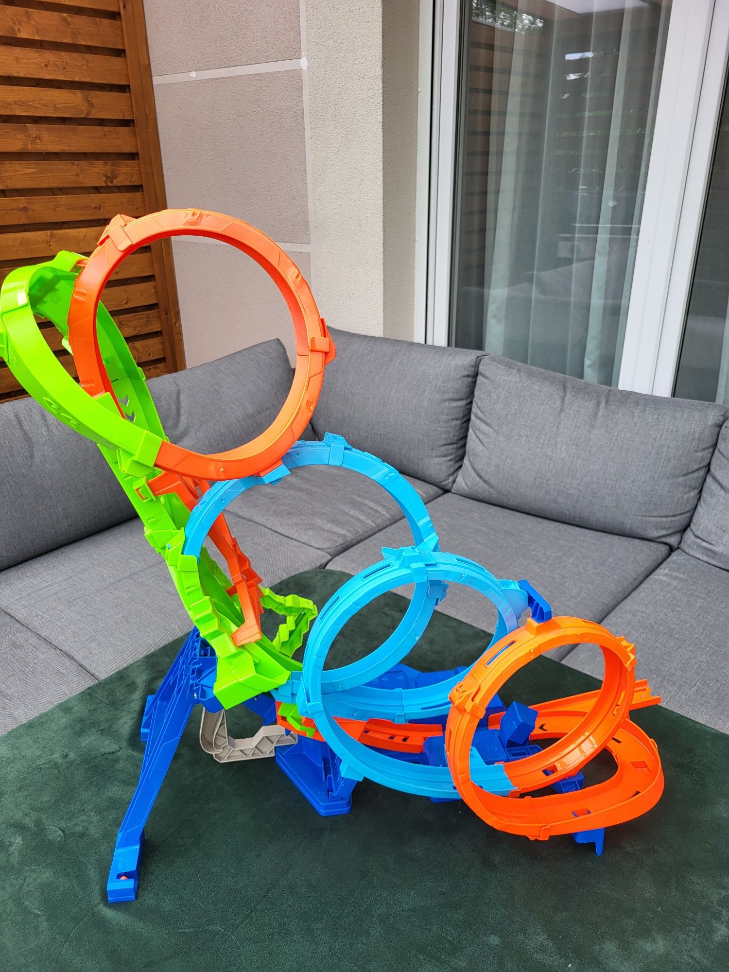 Tor Hot Wheels Action poczwórne pętla, jak nowy