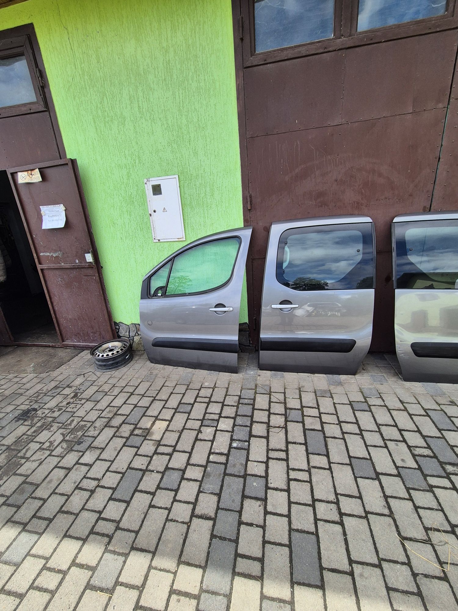 Двері Citroen Berlingo,Peugeot Partner B9 від 2008 року.