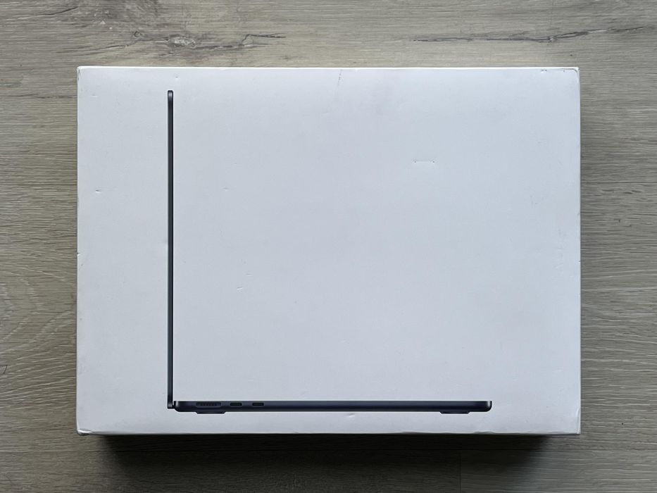 OUTLET MacBook Air 2024 M3 8/256 FV23 5 cykli