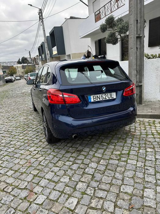 BMW Série 2 218i 1.5, caixa automática sport line