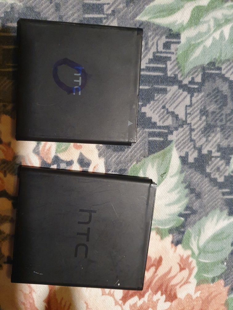 Baterie HTC. Cena za całość.