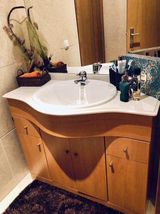 Móvel com Lavatório + Torneira Roca