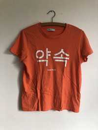 pomarańczowa koszulka z koreańskim nadrukiem