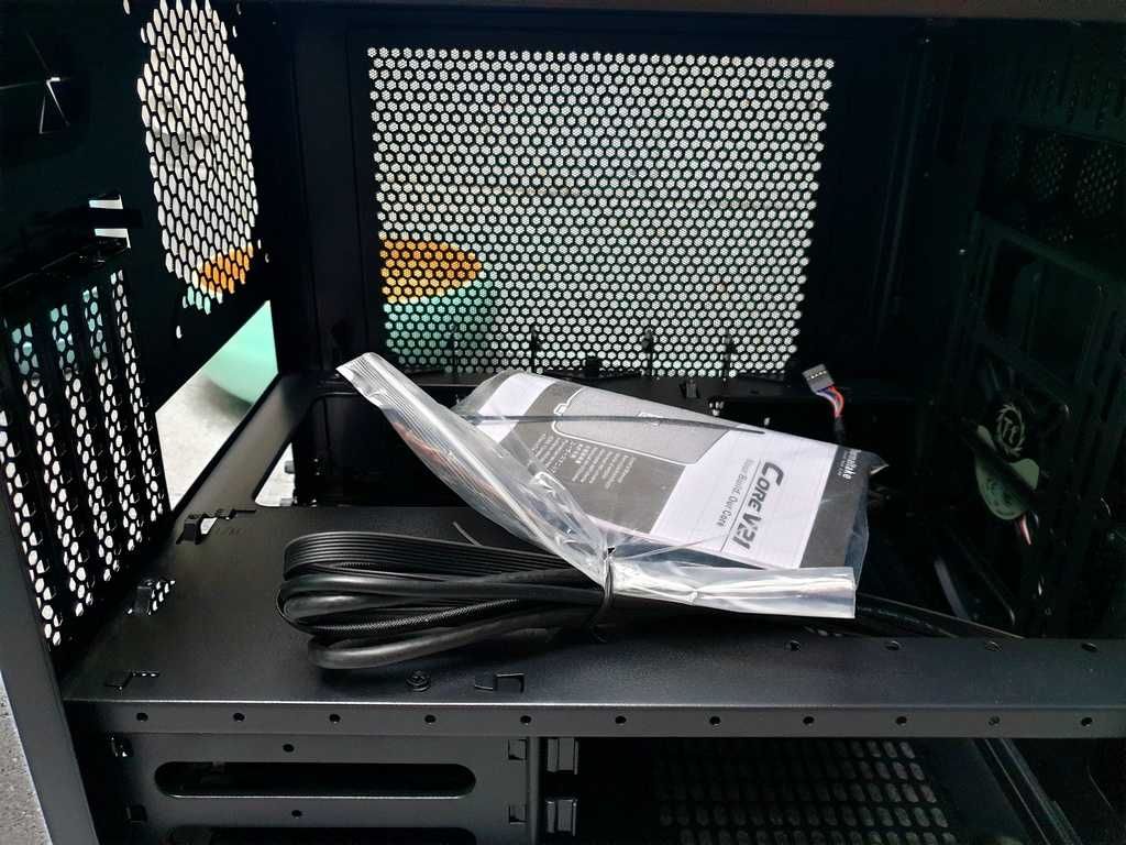 NOWA Obudowa PC THERMALTAKE Core V21 mATX, ITX okno komputer Cube Case