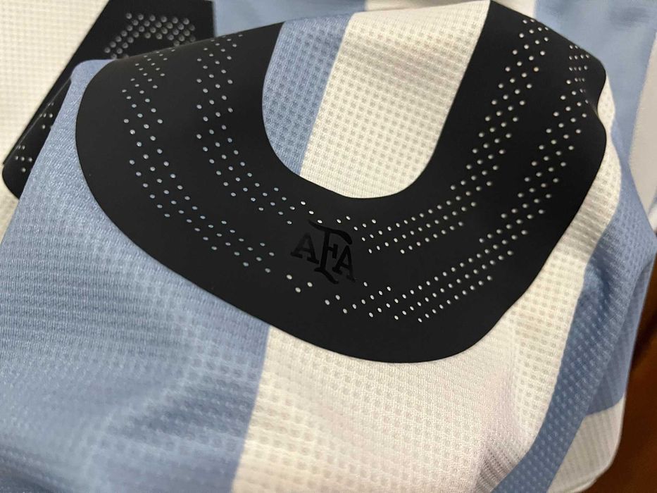 Nowość: Koszulka z okazji 50. rocznicy reprezentacji Argentyny Messi M