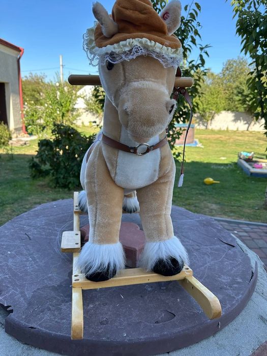 Дитячий коник каталка