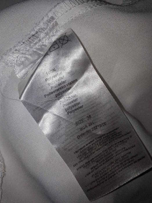 Cienka bluzka bez rękawów