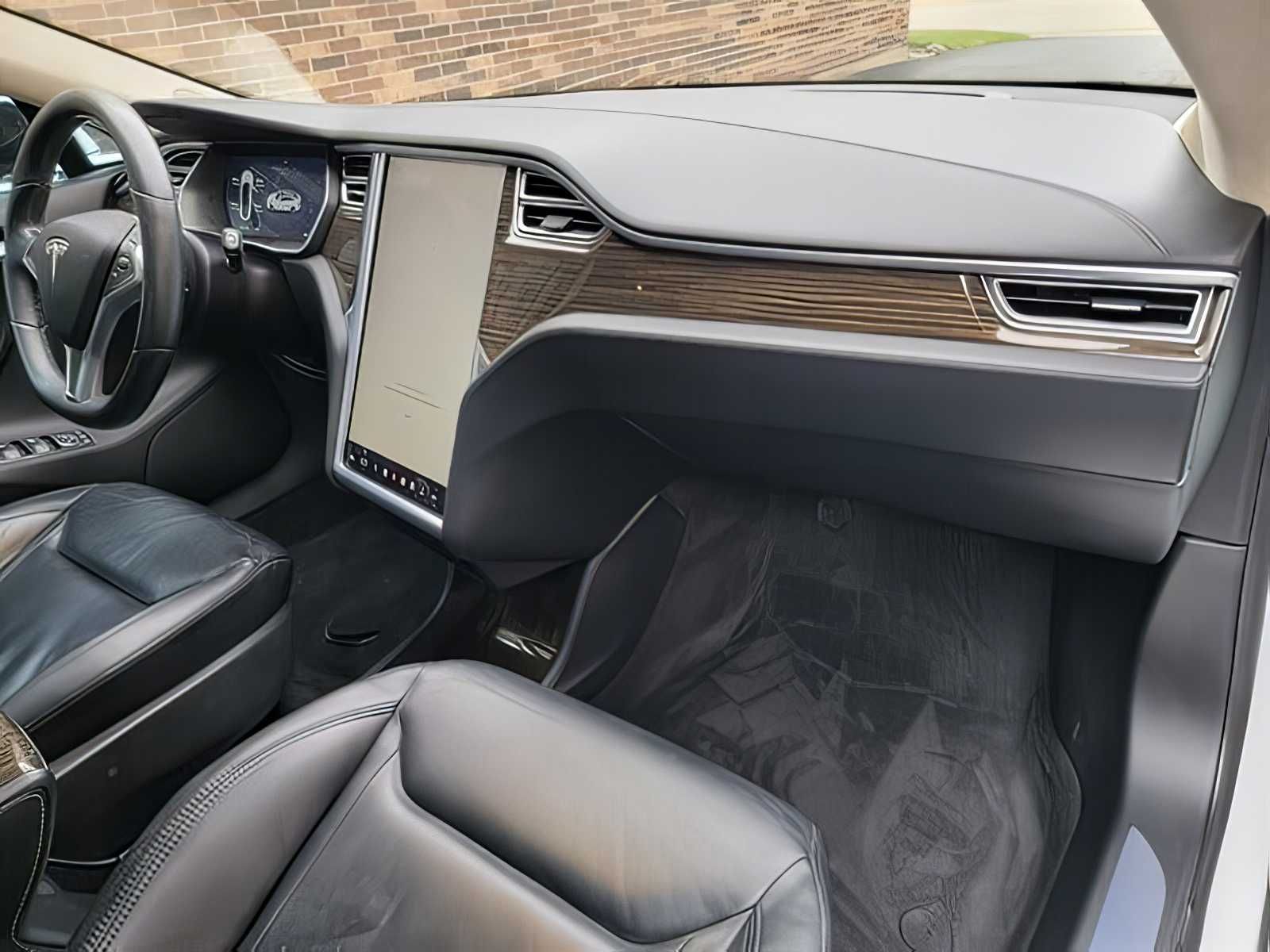 2015 Tesla Model S