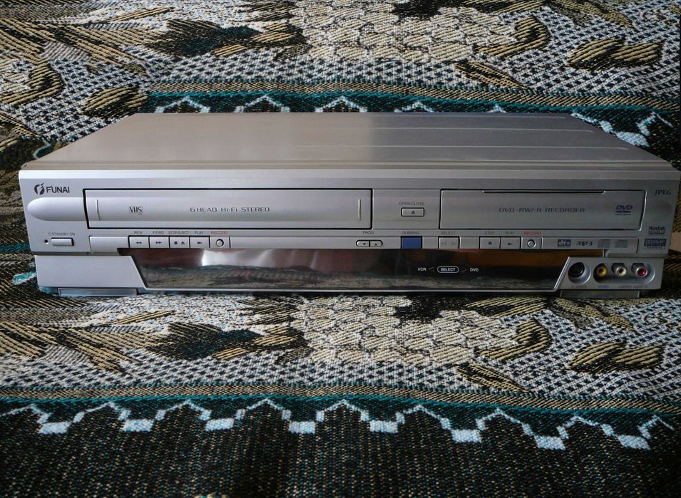 DVD-VHS рекордер Funai W4A-A4180DB