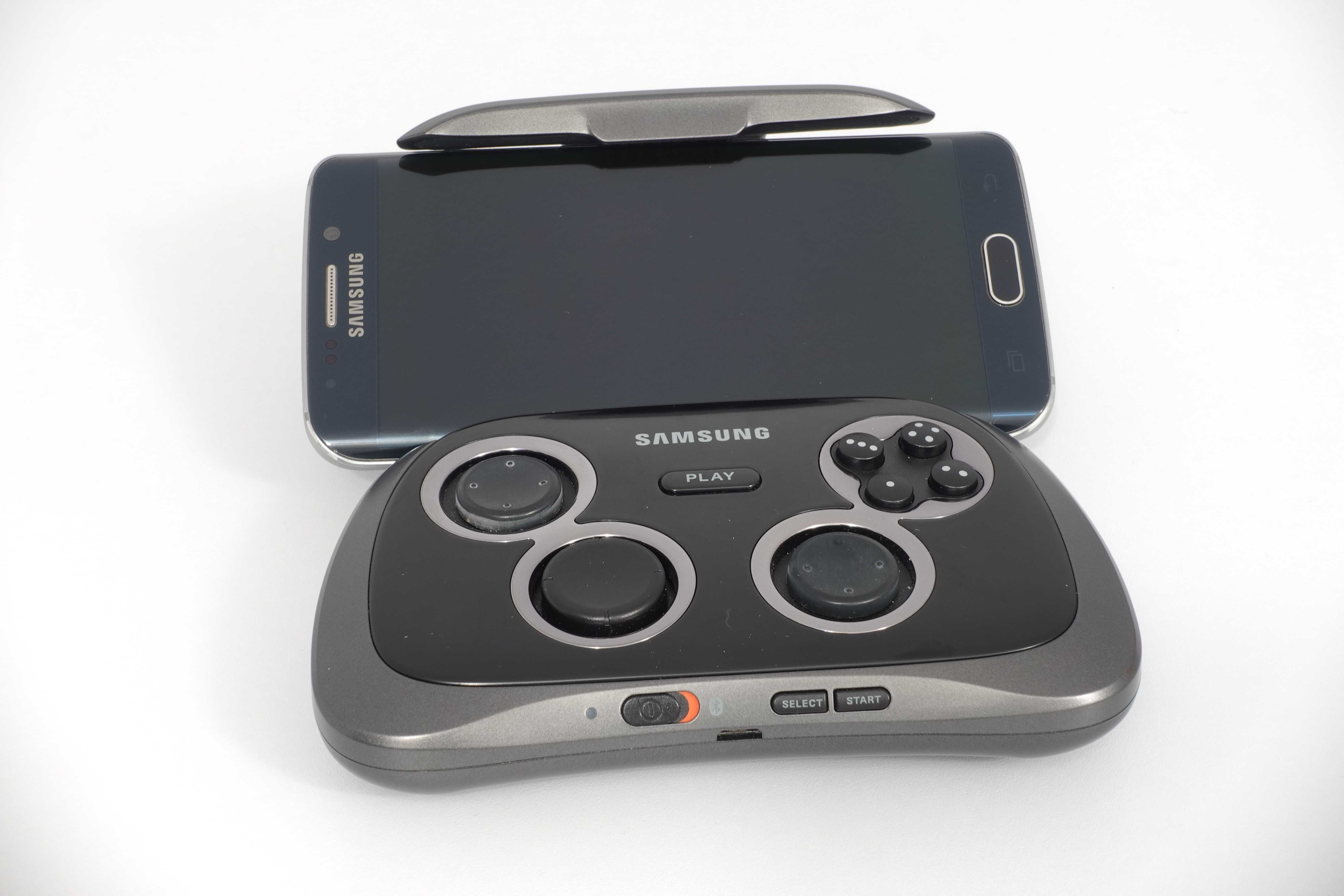 Samsung Galaxy S6 Edge + Samsung Gear VR + Samsung GamePad