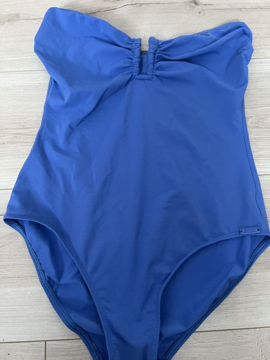 Суцільний купальник М