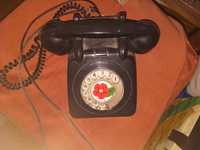 Telefone antigo em preto