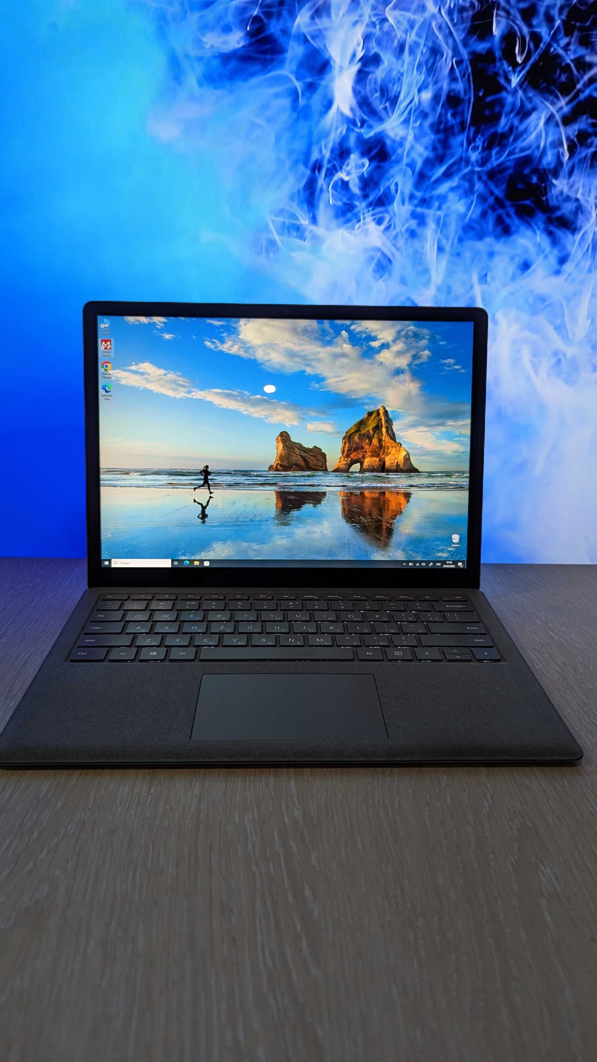 Microsoft Surface Laptop 2 - 13.5" i5-8350U / 8Gb / 256Gb SSD
