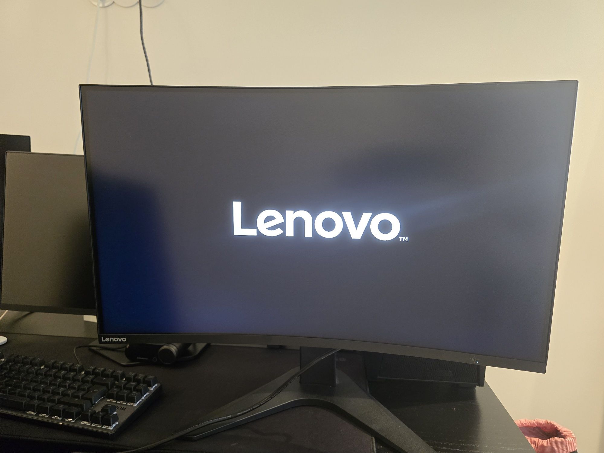 Monitor Lenovo 27" 165hz 1ms