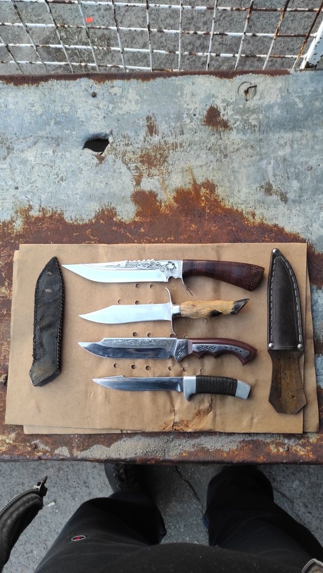 Продам охотнічі ножі