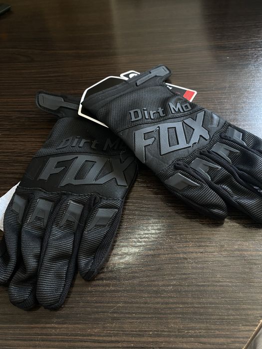 Різні аксесуари до мотоцикла