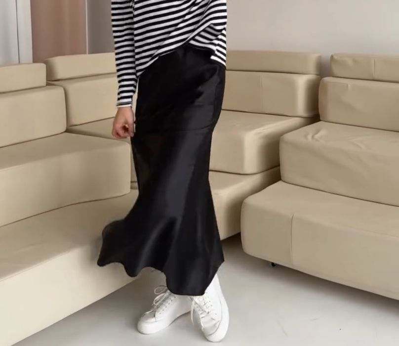 Атласна спідниця на резинці