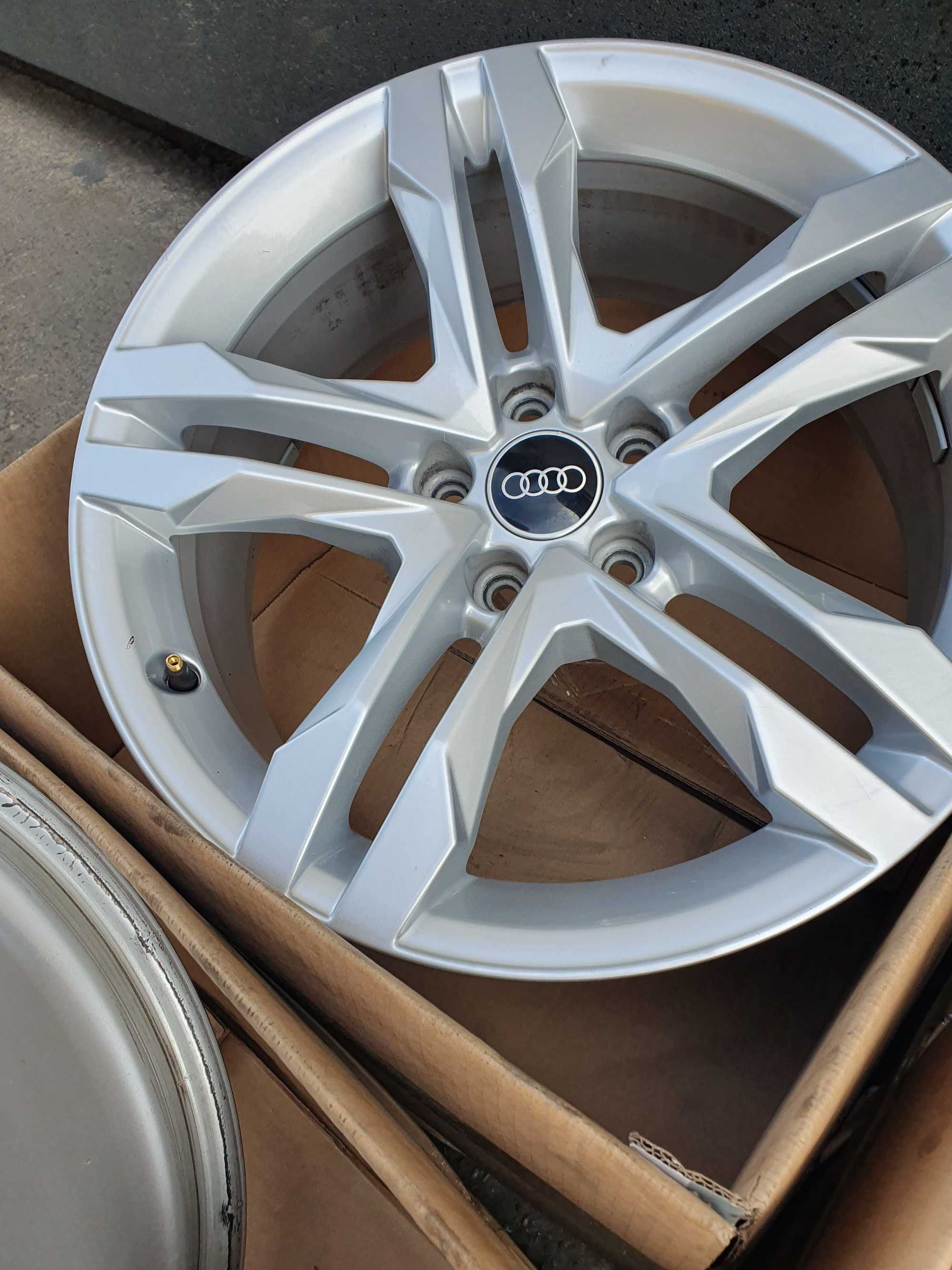 977#Felgi aluminiowe 7,5x18 et29 5x112 Audi A4 S4 B8 B9 A5 A6 C6 C7 Q5