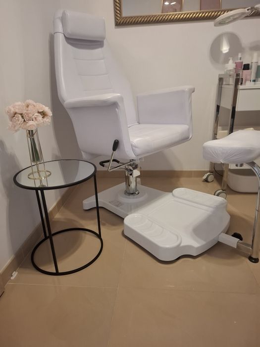 Fotel kosmetyczny do pedicure