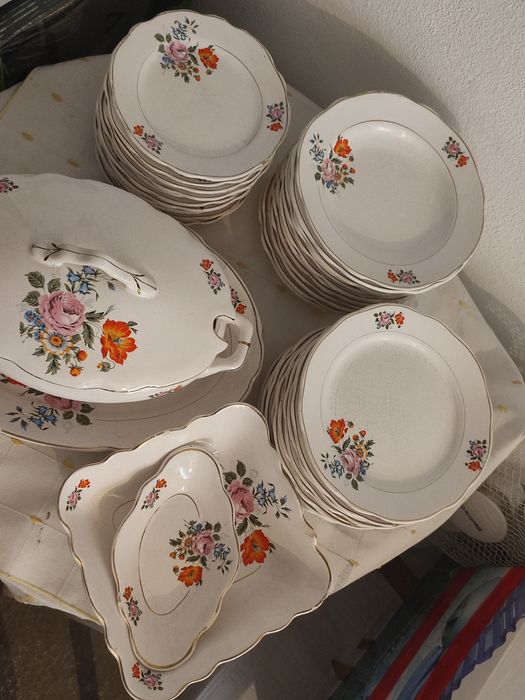 Conjunto de Loiça antigo