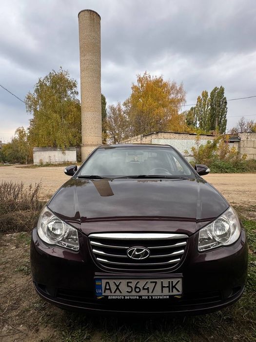 Продам hyndai elatra 2011