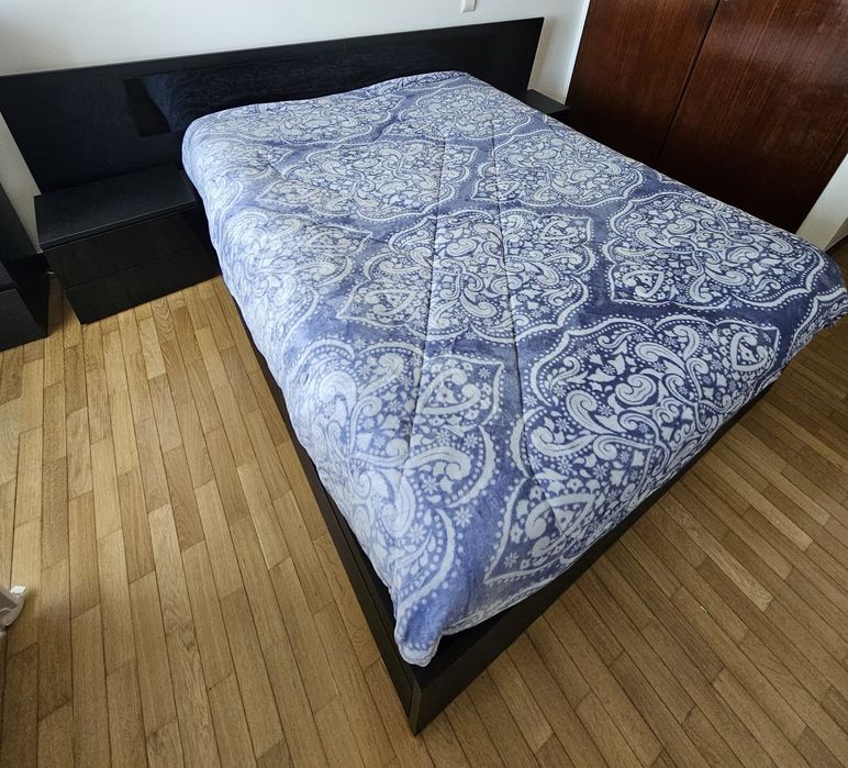 Cama de casal usada