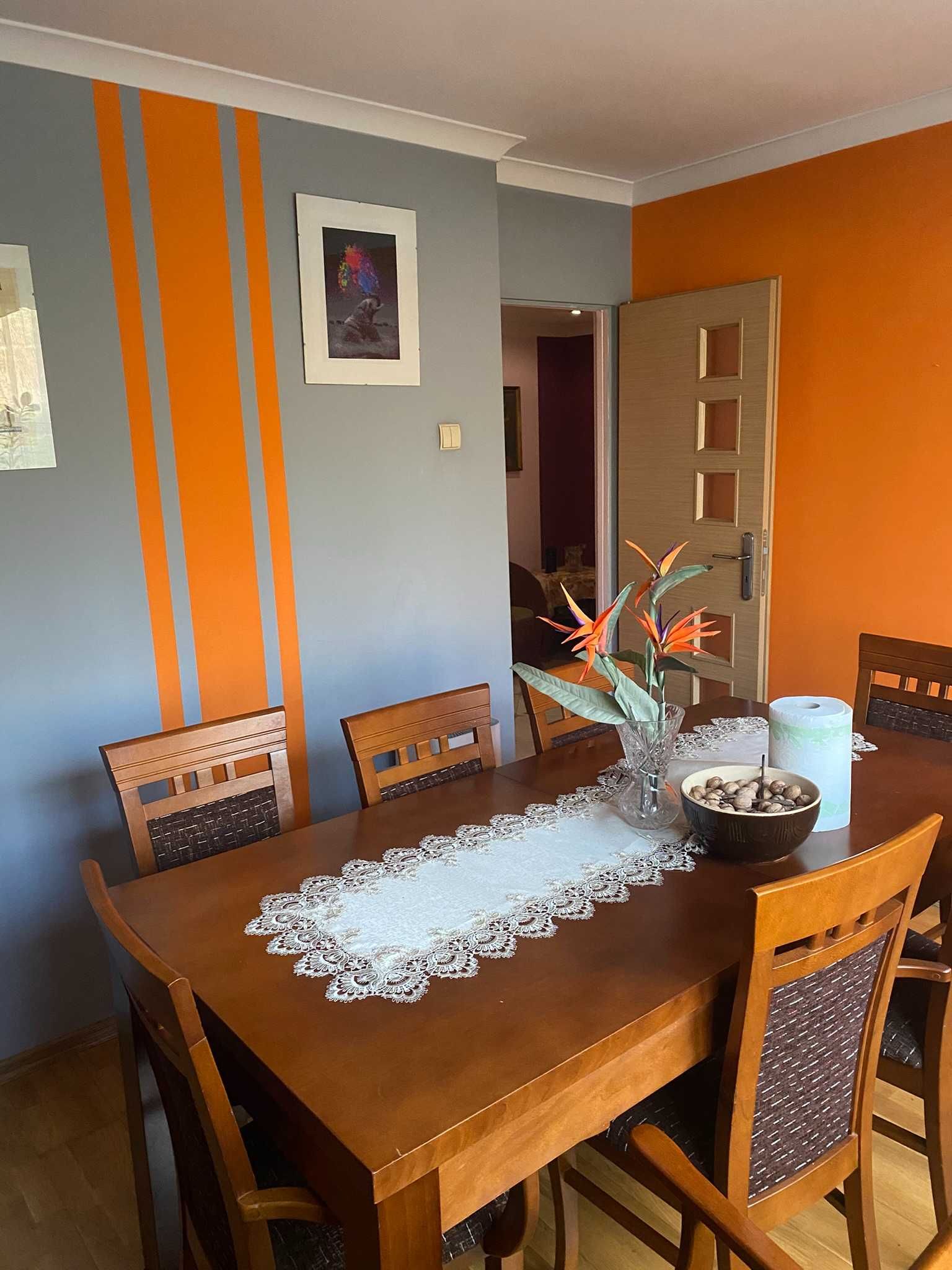 stół jadalny + 8 krzeseł