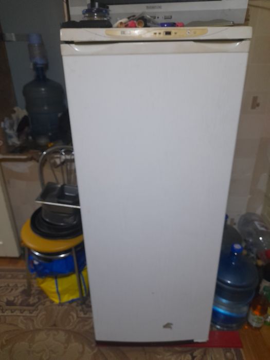 Продам морозильную камеру