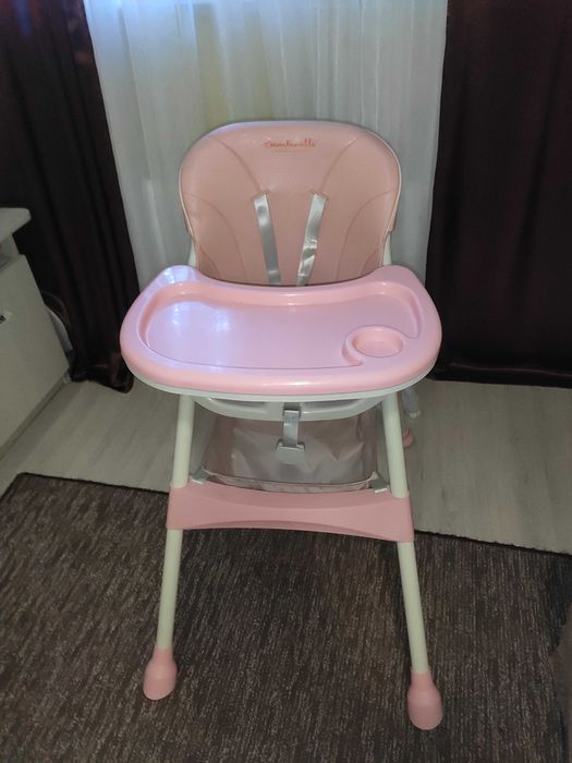 Столик для годування у відмінному стані.