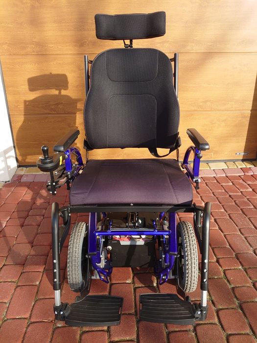 Wózek inwalidzki z napędem Vermeiren  NAVIX FWD