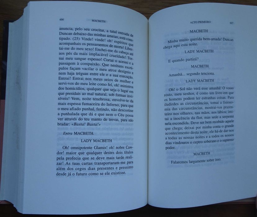 Romeu e Julieta / Hamlet / Macbeth de William Shakespeare