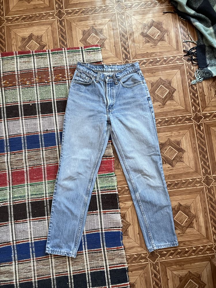 Джинси мом Levis