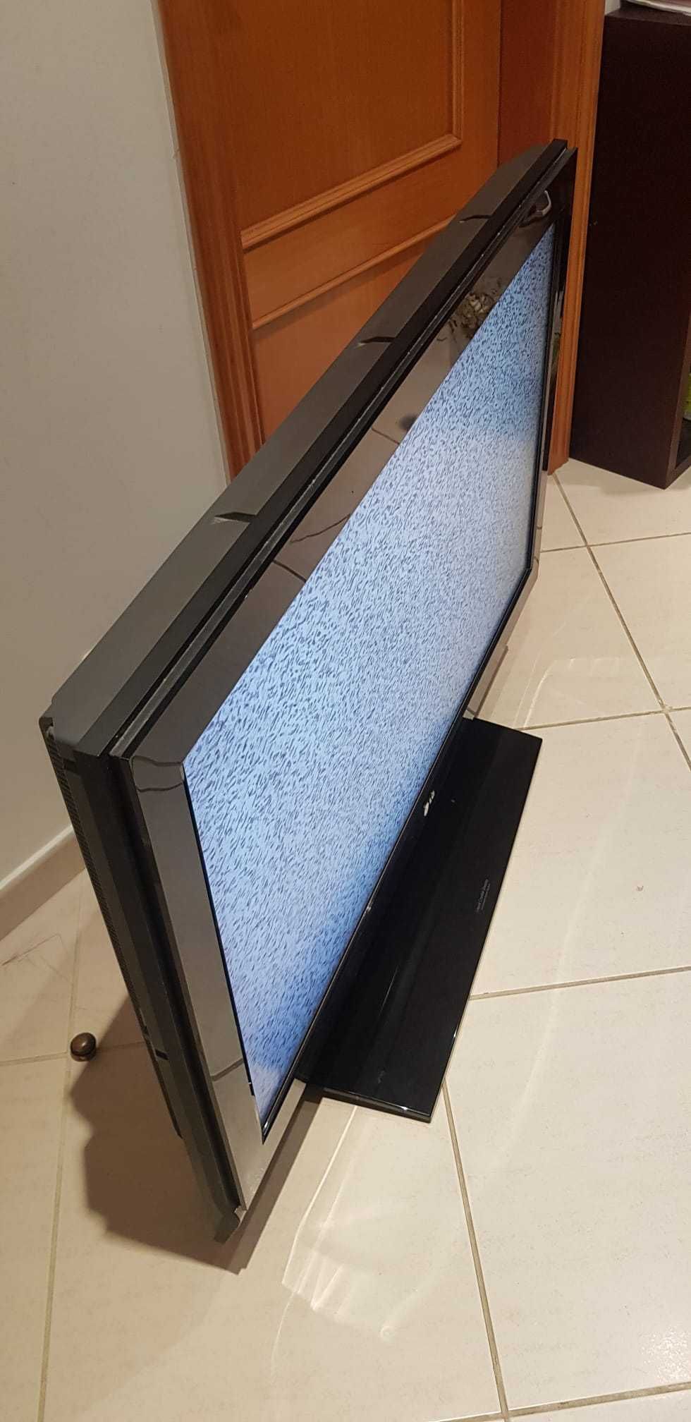 Televisão Grande da LG em muito bom estado