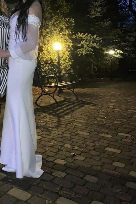 Продам  сукню білу